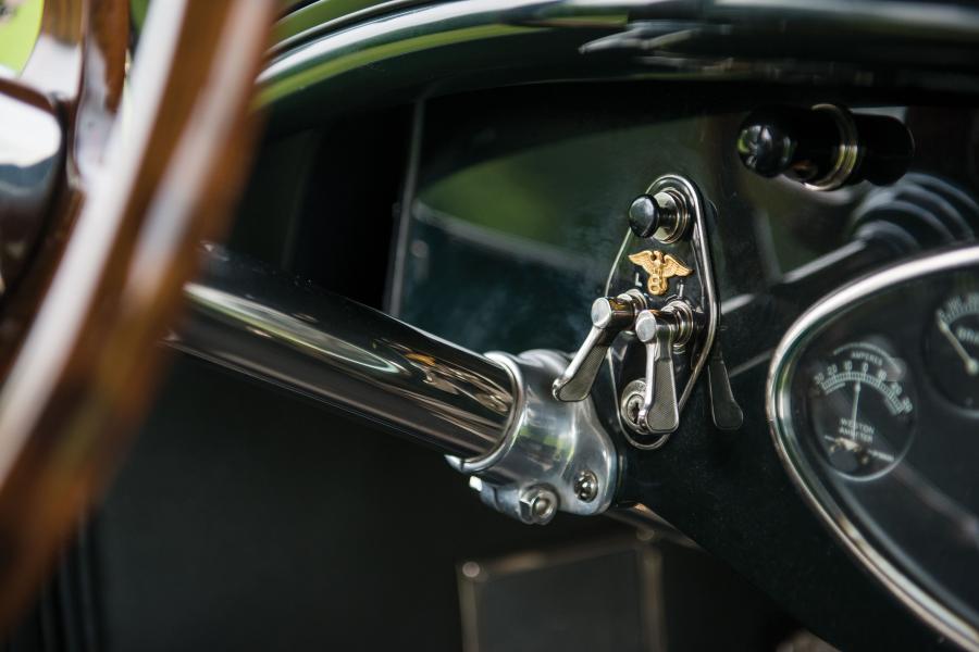Панель приборов Duesenberg A977/1373 Sport Phaeton by Fleetwood 1923 года  (фото 20 из 32)